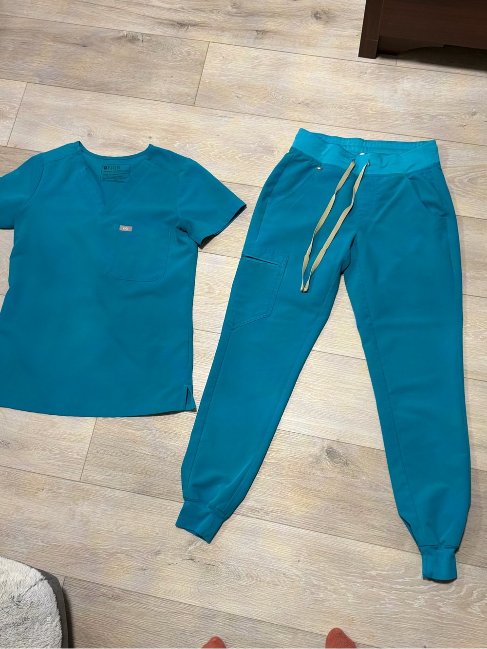 Figs Women's Teal Jogger Scrub Pants